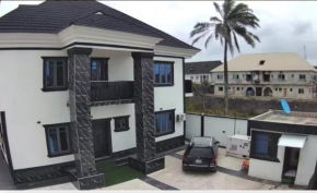 White House Villa Ogombo